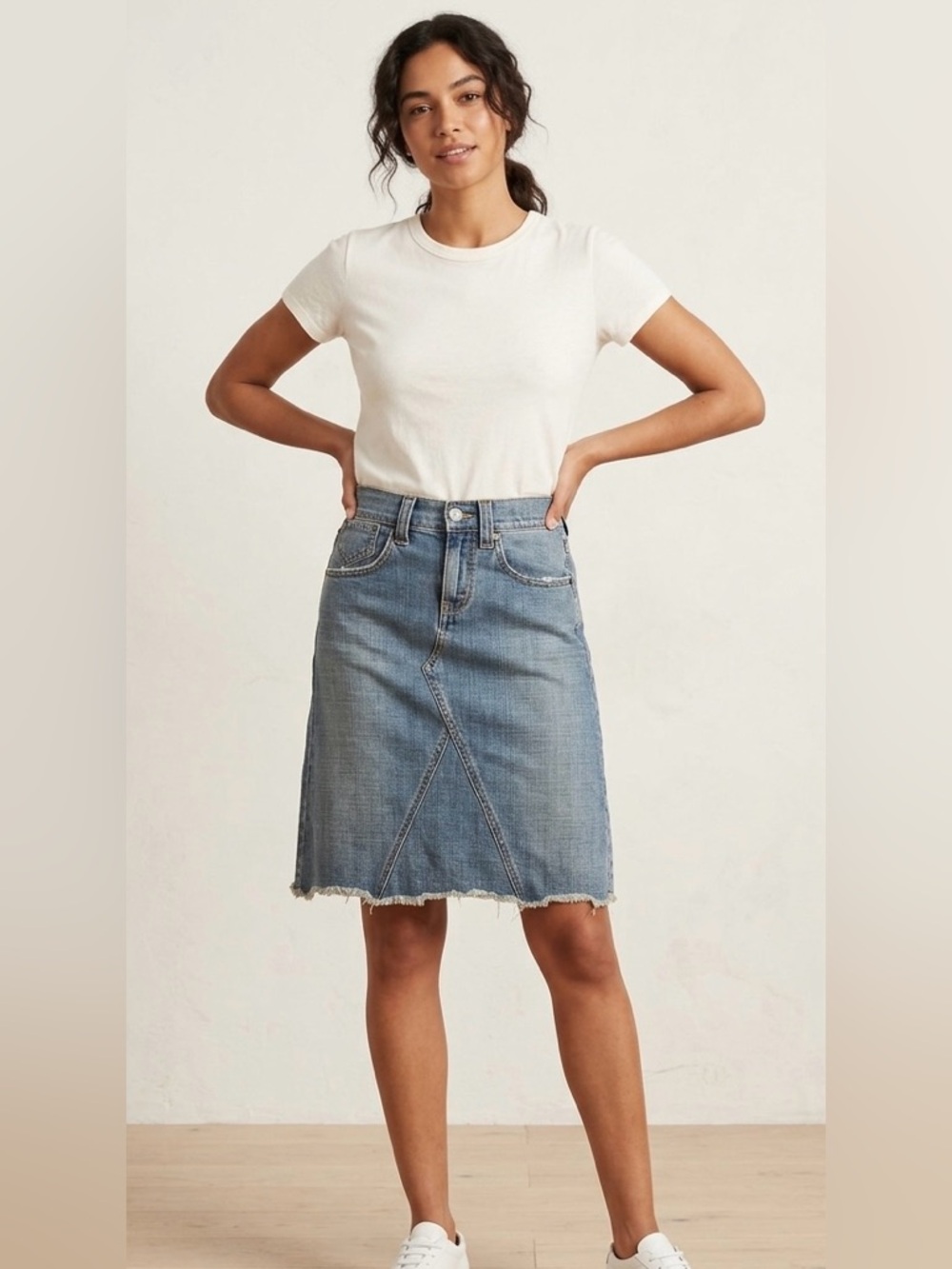 Vintage Midi Denim Levi skirt size 4